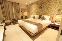 Hotel RS Exclusive Stay & Fine Dine - Near to Akola Junction - parking