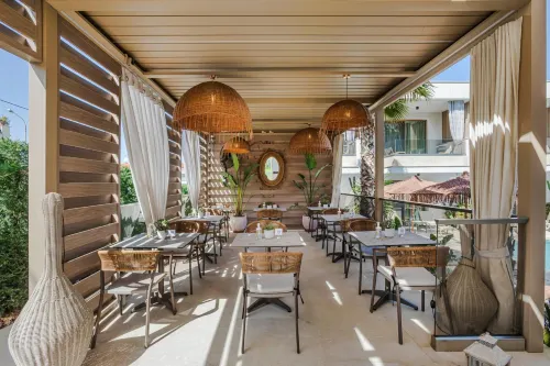 Pefki Deluxe Residences - Adults Only 16Plus - bar