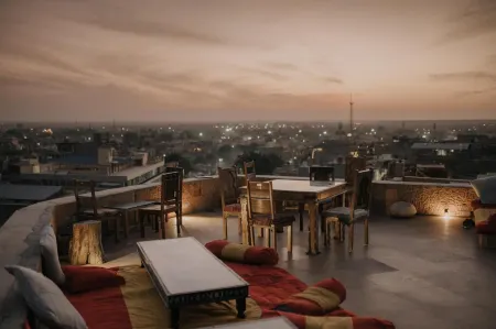 Casa De Kaku Отели рядом с достопримечательностью «Джейзалмер Форт»