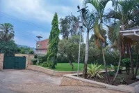 SamWeb Bed and Breakfast Hotels in Matugga