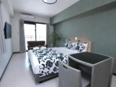 ＨＯＴＥＬ　Ｙ´ＲＩＳＥ　ＴＯ　ＵＲＡＳＯＥ 浦添のホテル