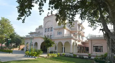 바야 투어리스트 리조트 스터디 포인트 도서관 주변 호텔