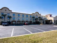 Comfort Suites Hotels near Shell Island