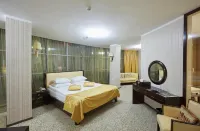 Мартон Палас