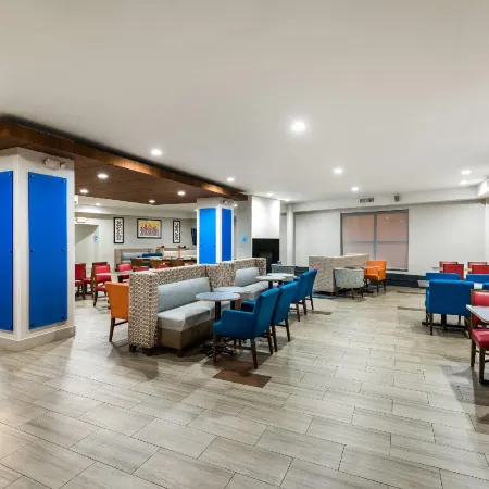 Country Inn & Suites by Radisson, Downtown Albany New York