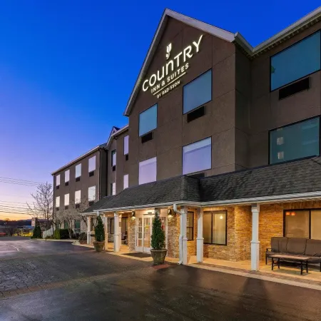 Country Inn & Suites by Radisson, Asheville at Asheville Outlet Mall, NC