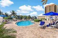 Marco Beach Ocean Suites - Beach