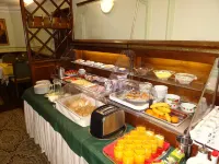 Garni -Hotel Barbakan - Frühstück
