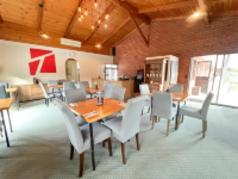 Federation Motel Resort - Corowa Hotels in Corowa