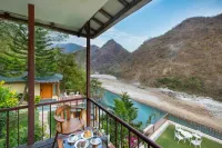 Raga on the Ganges - Mountain view