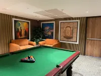 SK Premium Park at World Square Mall - 4 stelle