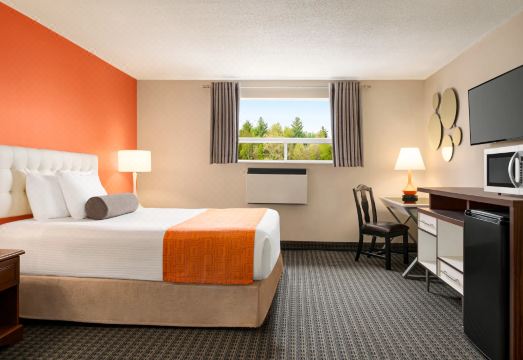 3. 하워드 존슨 바..