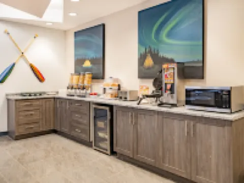 Super 8 by Wyndham Moosonee Hotels in Moosonee