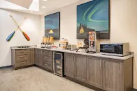 Super 8 by Wyndham Moosonee Hotels in Moosonee