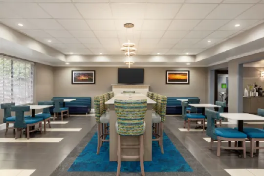 La Quinta Inn & Suites by Wyndham Dublin