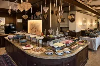 Dolomites Wellness Hotel Savoy - breakfast