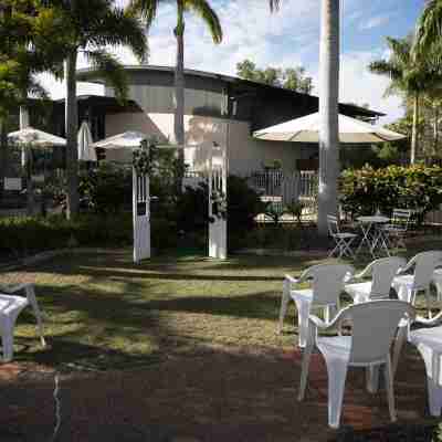 Capricorn Motel & Conference Centre Hotel Exterior
