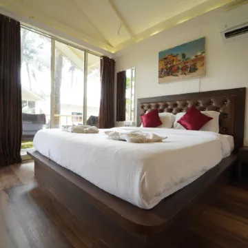 Sunset & Waves Resort