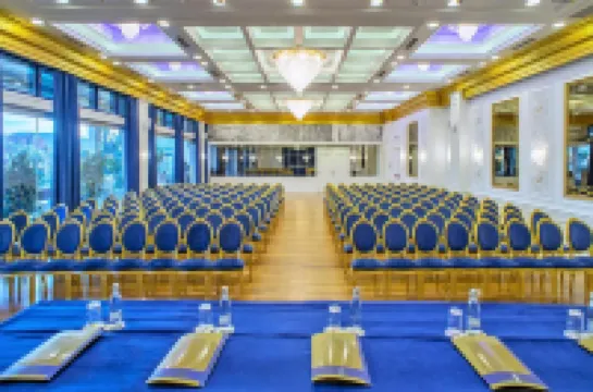 Tirana International Hotel & Conference Center Hotel di Tirana