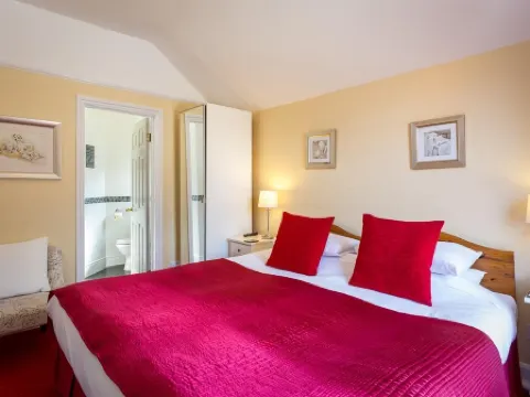 阿什格魯夫之家旅館