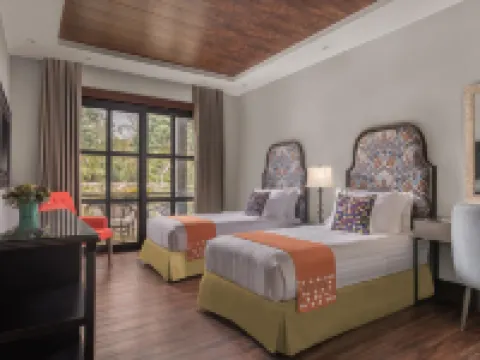 Hillcreek Gardens Tagaytay Hotels in Alfonso