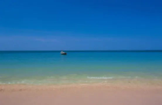 哈羅麼麼旅館