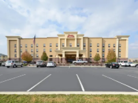 Hampton Inn & Suites Muncie Hotels in Muncie