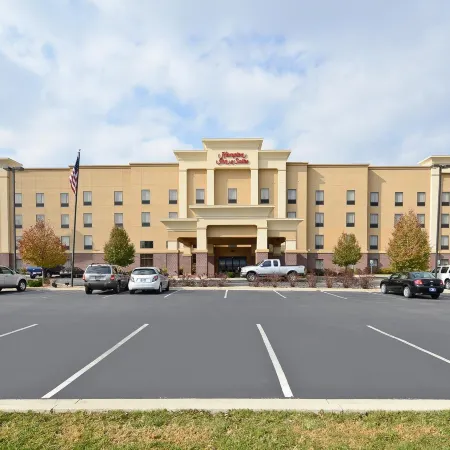 Hampton Inn & Suites Muncie