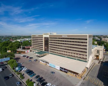 Shymkent Grand Hotel 奇姆肯特酒店
