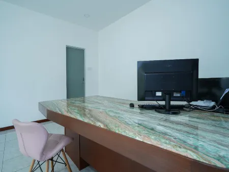 Little Kampung Studio Отели в г. Hilir Perak