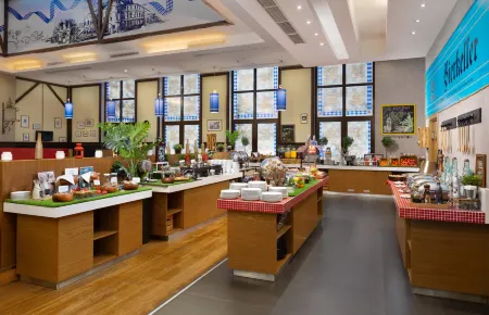 Park Inn by Radisson Rosa Khutor (Парк Инн Рэдиссон Роза Хутор) Отели рядом с достопримечательностью «Смотровая поляна 960»