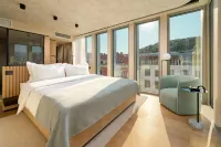 Hotel Ambasador - balcony