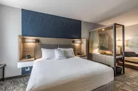 SpringHill Suites Fort Wayne Southwest - parking
