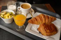 Le Napoleon - breakfast
