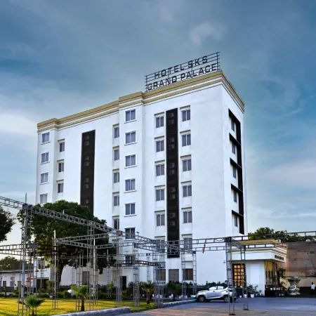 Hotel Sks Grand Palace-Vrindāvan