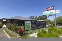 Chalambar Motel - parking