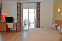 Across Hotels & Spa - شرفة
