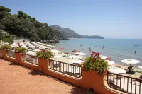 Summit Hotel - Meerblick
