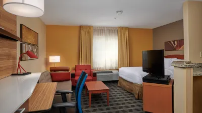 메인스테이 스위트 탬파 모핏-USF Temple Terrace RIVERFRONT Preserve Park 주변 호텔