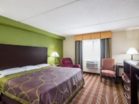 Super 8 by Wyndham Bangor バンガーのホテル