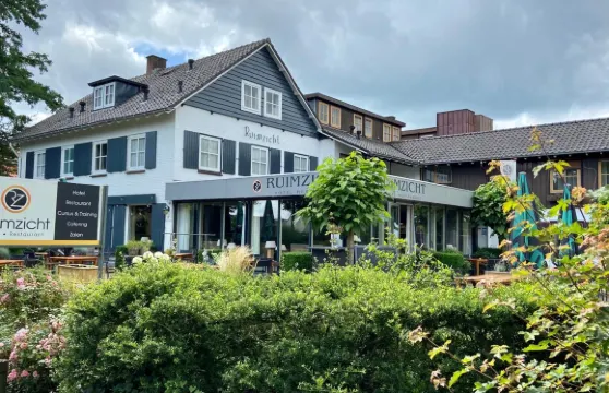 勞姆則赫特餐廳酒店