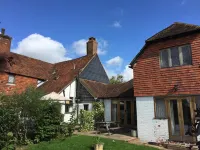 Bed and Breakfast Dunsfold Hotels near Godalming
