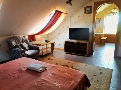 普利布萊納亞飯店 Monument to Victims of Political Repression附近的飯店