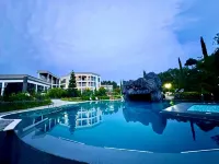 Grotta Resort - ที่มีสระว่ายน้ำ