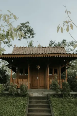 Keboen Ndalem Homestay Semarang Отели в г. Gunung Pati