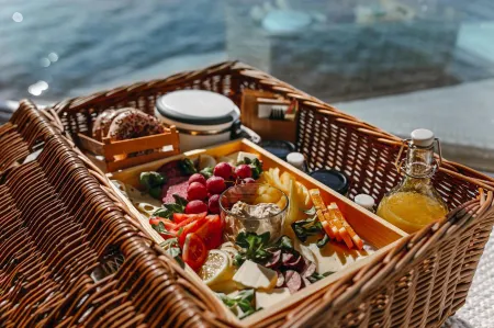 HT Houseboats - Domki na Wodzie - Sauna, motorówka, Rowerki Wodne Отели в г. Koszalinski