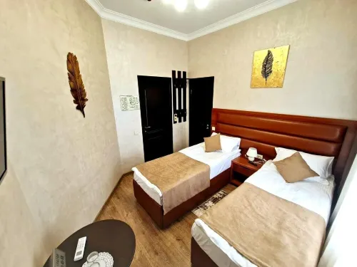 Zerkalnyij Hotel