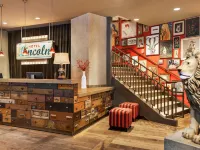 Hotel Lincoln Hotels near Second City