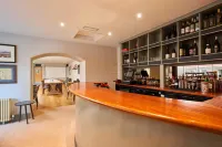 玫瑰與皇冠飯店 Newton and Noss住宿飯店