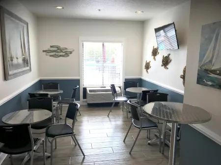 Hotel Pensacola Отели в г. Беллвью